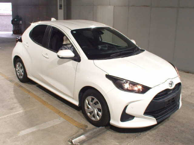 TOYOTA YARIS — фото