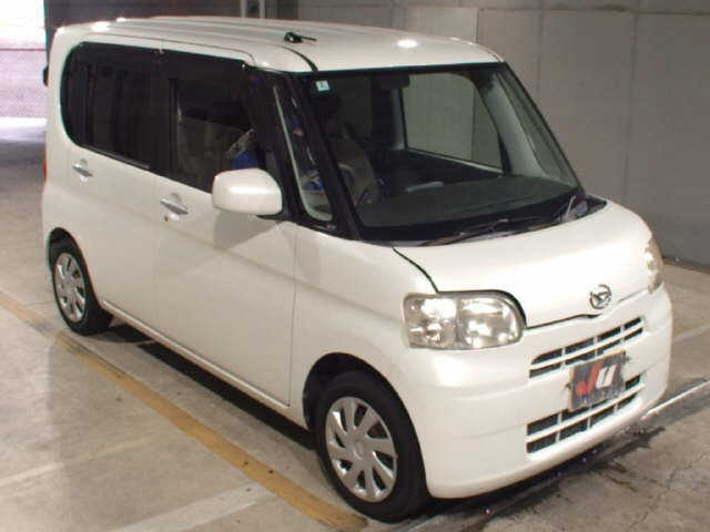 DAIHATSU TANTO — фото