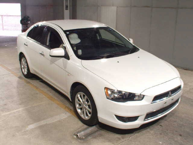 MITSUBISHI GALANT — фото
