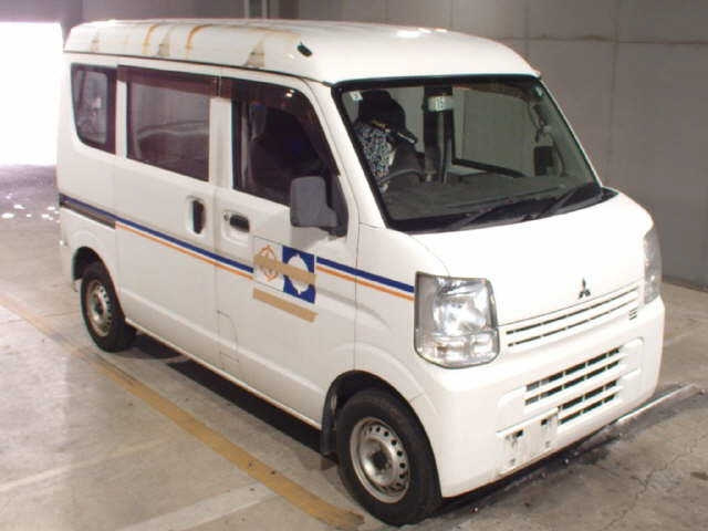 MITSUBISHI MINICAB — фото