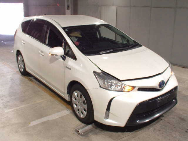 TOYOTA PRIUS — фото