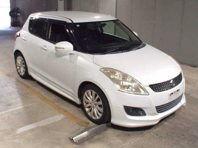 SUZUKI SWIFT — фото