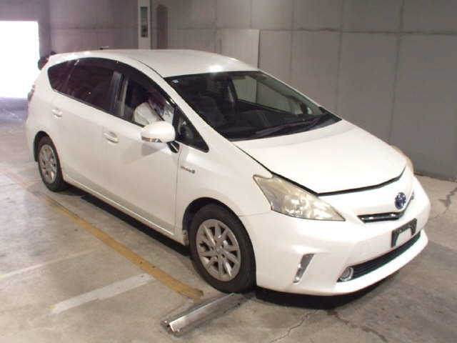 TOYOTA PRIUS — фото
