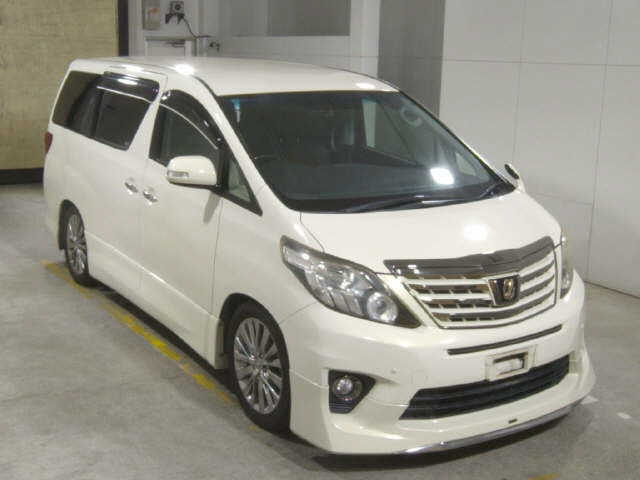 TOYOTA ALPHARD — фото