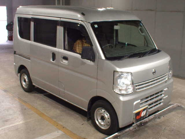 NISSAN CLIPPER — фото