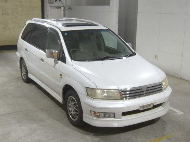 MITSUBISHI CHARIOT — фото