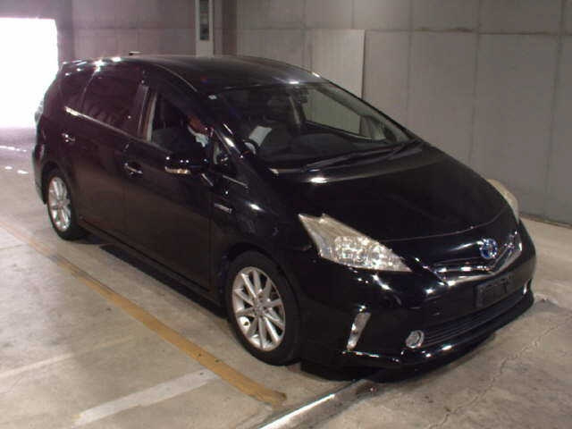 TOYOTA PRIUS — фото
