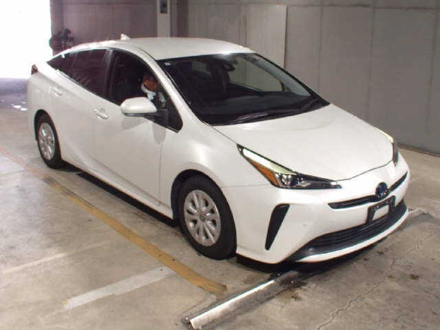 TOYOTA PRIUS — фото
