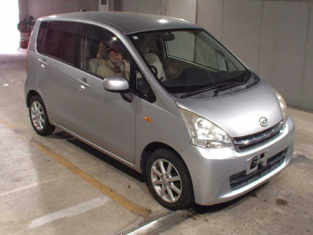 DAIHATSU MOVE — фото