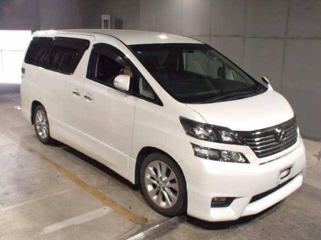 TOYOTA VELLFIRE — фото