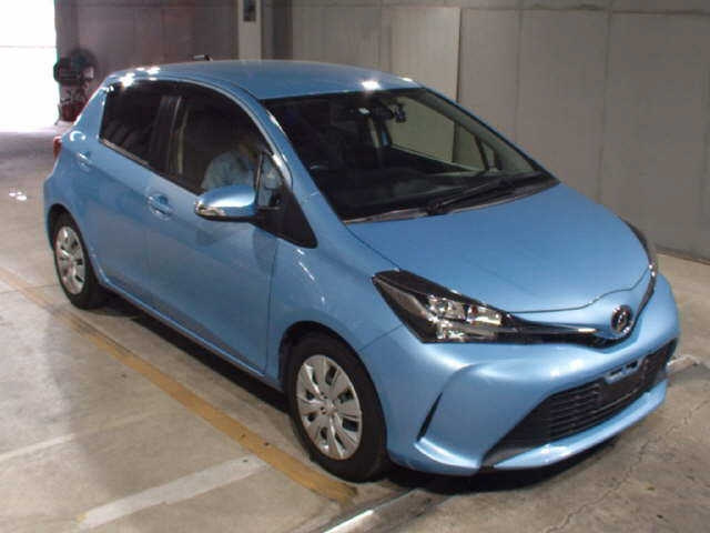 TOYOTA VITZ — фото