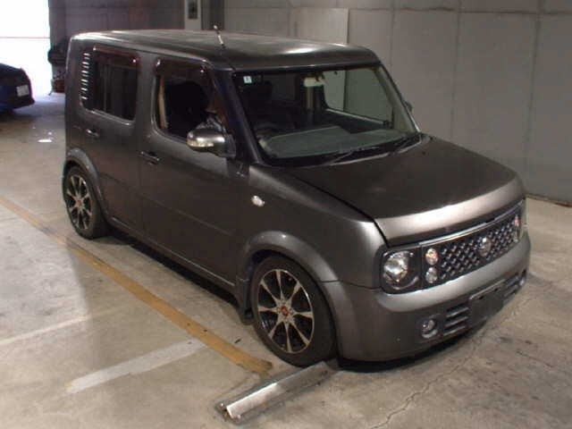 NISSAN CUBE — фото