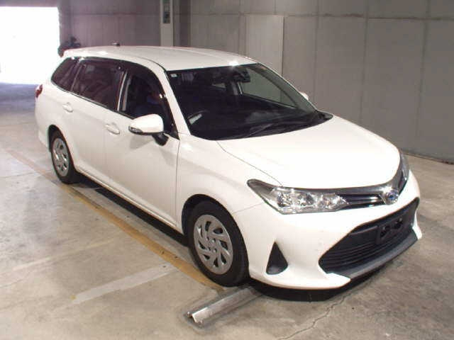 TOYOTA COROLLA — фото