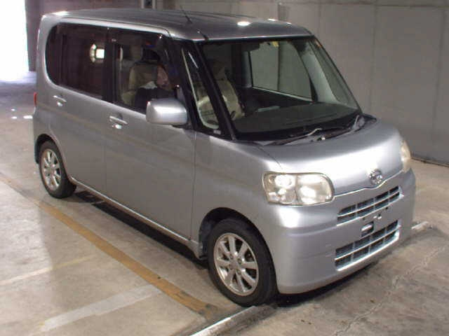 DAIHATSU TANTO — фото