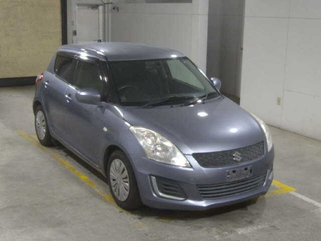 SUZUKI SWIFT — фото