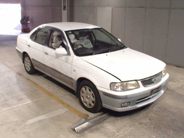 NISSAN SUNNY — фото