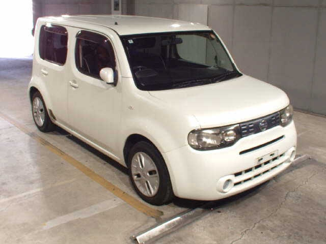 NISSAN CUBE — фото