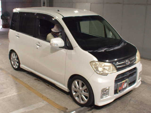 DAIHATSU TANTO — фото