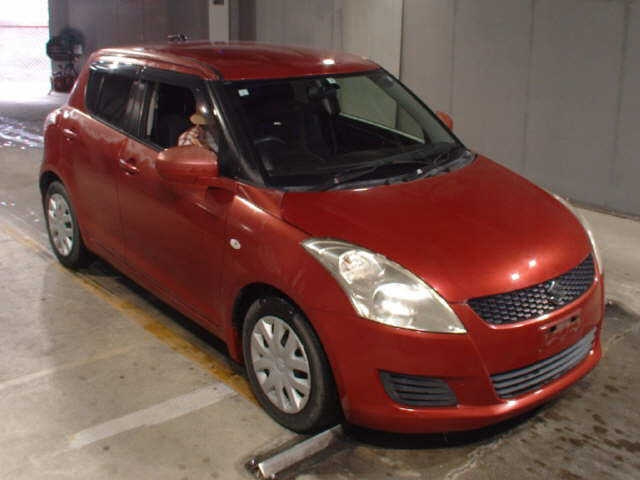 SUZUKI SWIFT