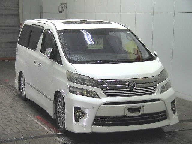 TOYOTA VELLFIRE — фото