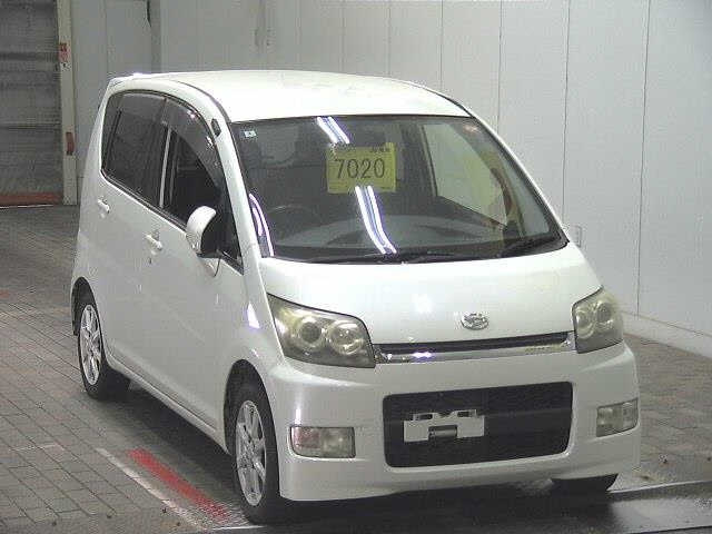 DAIHATSU MOVE — фото