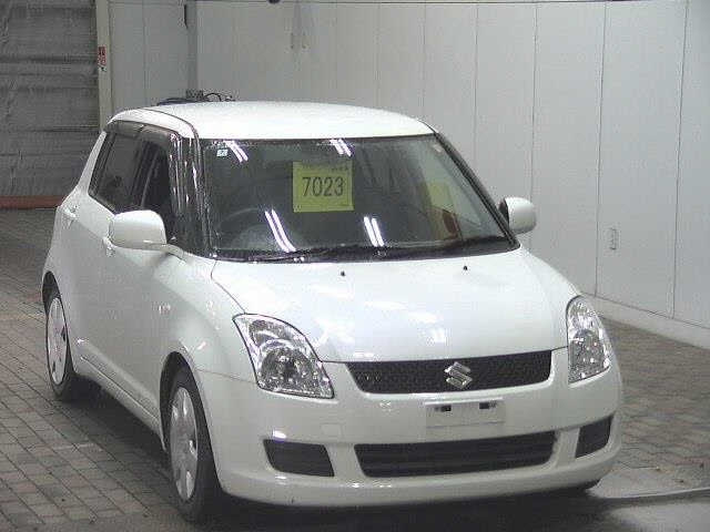 SUZUKI SWIFT — фото