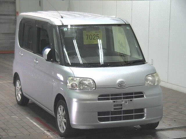 DAIHATSU TANTO — фото