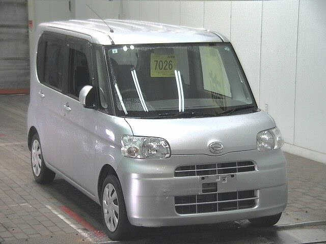 DAIHATSU TANTO — фото