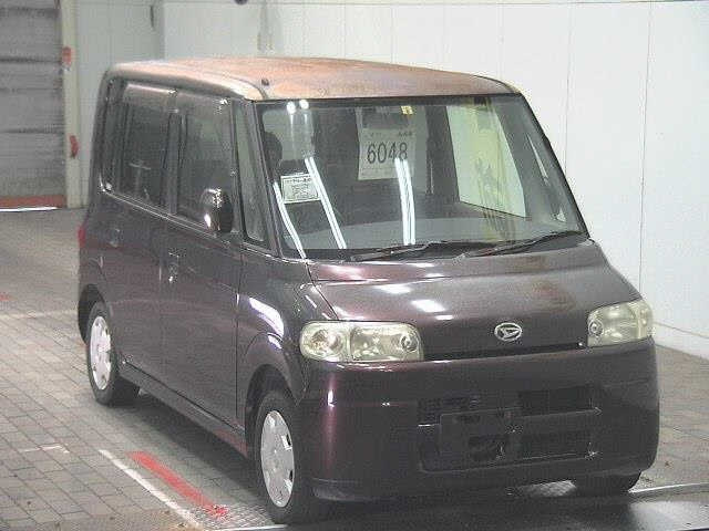 DAIHATSU TANTO — фото