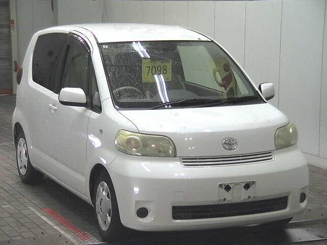 TOYOTA PORTE — фото