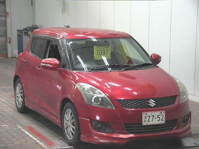 SUZUKI SWIFT — фото