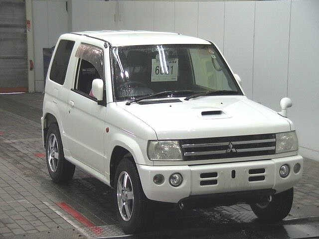 MITSUBISHI PAJERO — фото