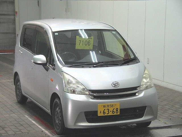 DAIHATSU MOVE — фото