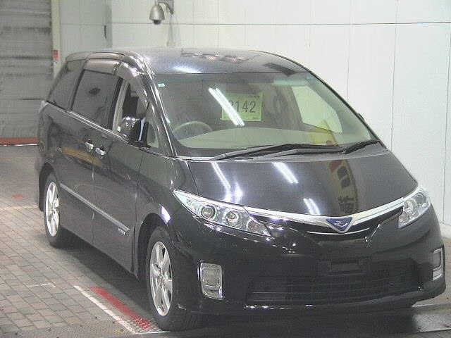 TOYOTA ESTIMA — фото