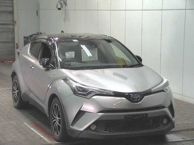 TOYOTA C HR — фото