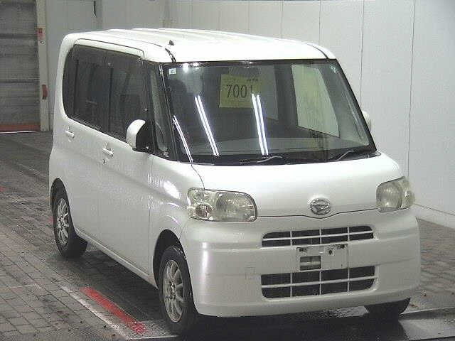 DAIHATSU TANTO — фото