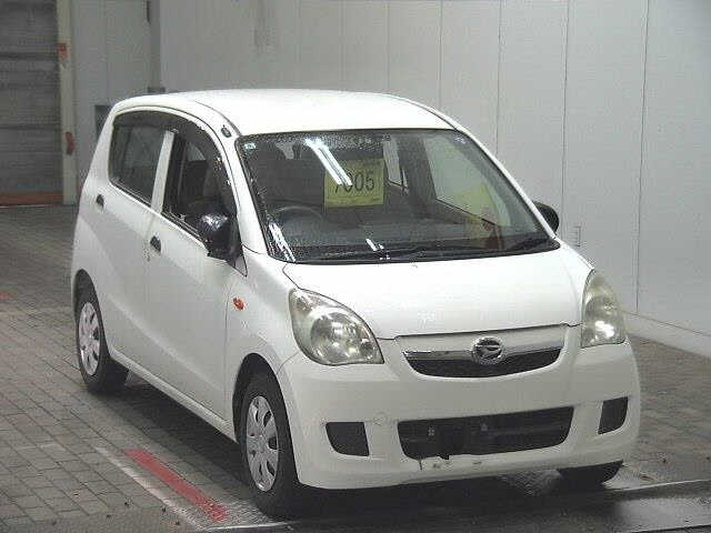 DAIHATSU MIRA — фото