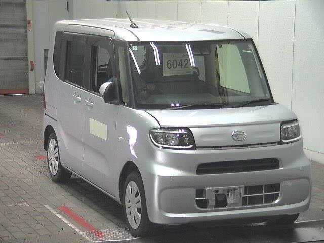 DAIHATSU TANTO — фото