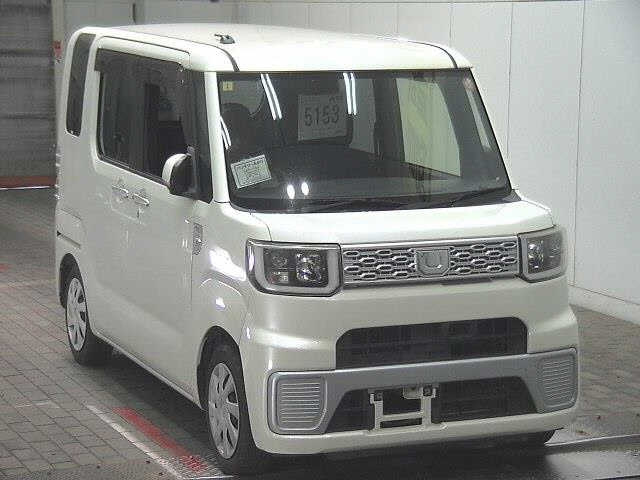 DAIHATSU WAKE — фото