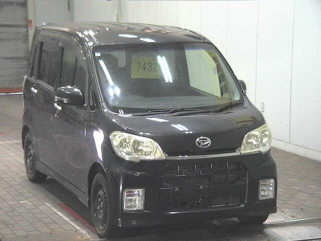 DAIHATSU TANTO — фото