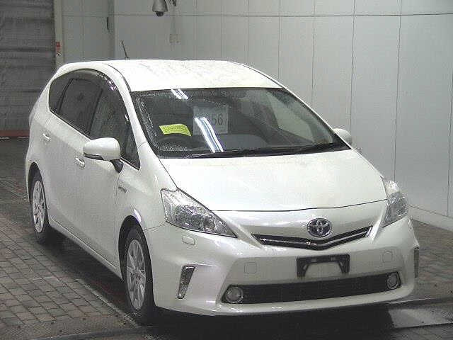 TOYOTA PRIUS — фото
