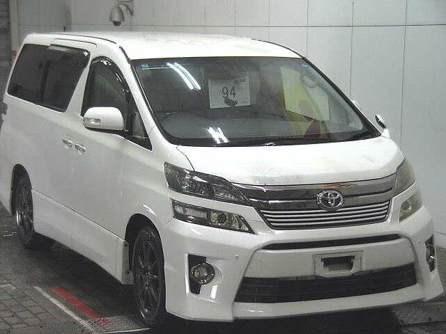 TOYOTA VELLFIRE — фото