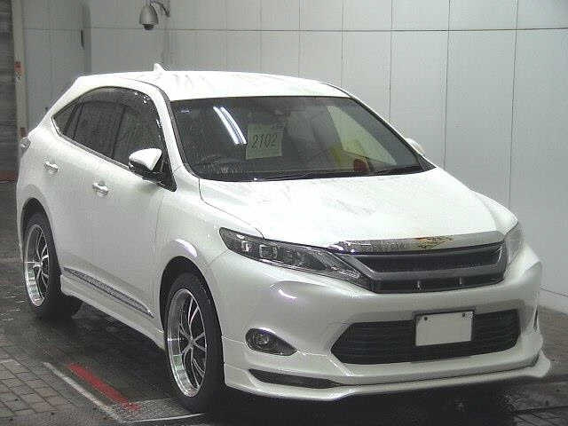 TOYOTA HARRIER — фото