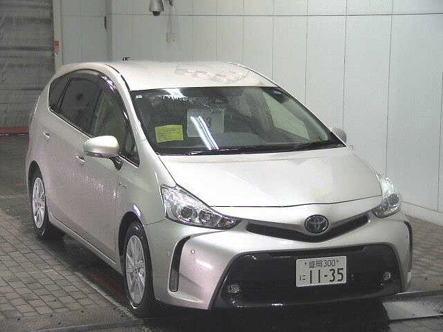 TOYOTA PRIUS — фото