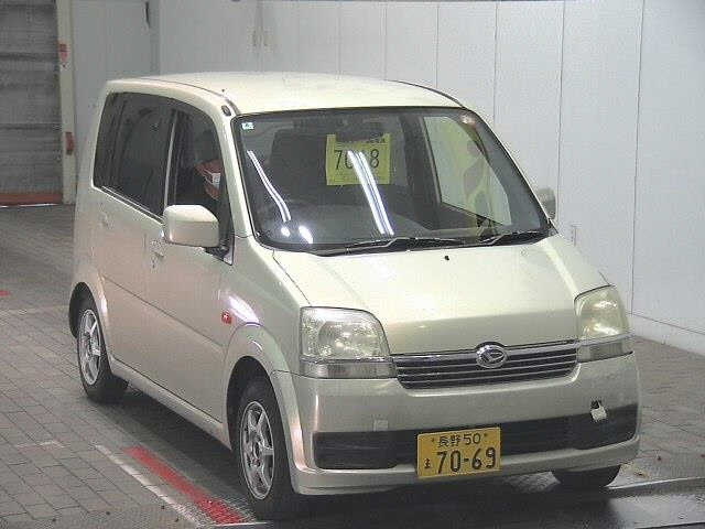 DAIHATSU MOVE — фото