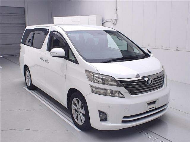 TOYOTA VELLFIRE — фото