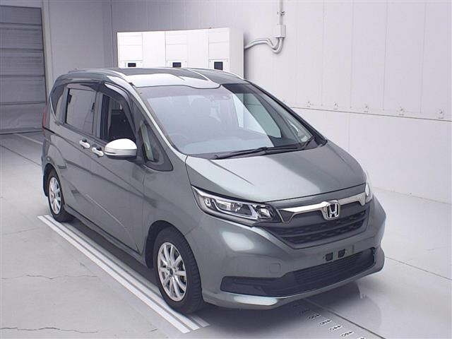 HONDA FREED — фото