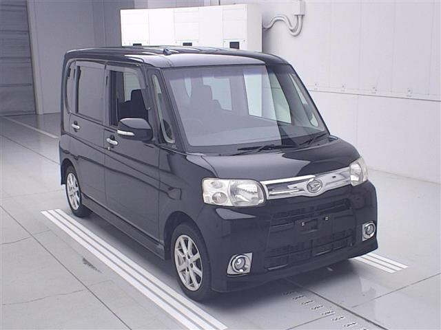 DAIHATSU TANTO — фото