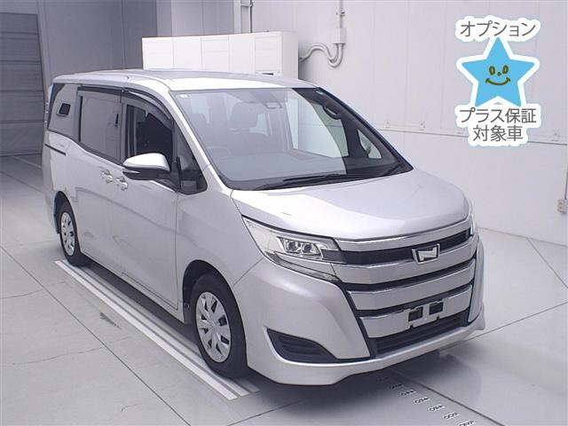 TOYOTA NOAH — фото