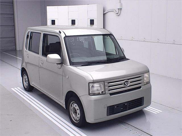 DAIHATSU MOVE — фото